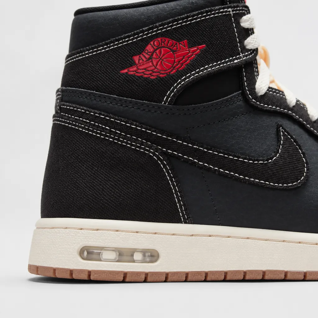 Air Jordan 1 Flight Club heel Air-Sole unit detail